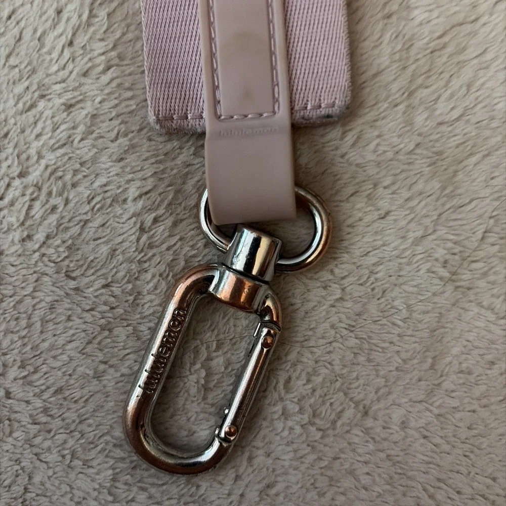 Lululemon Never lost Keychain Pink
